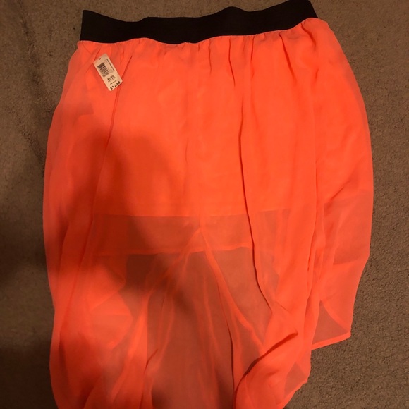 High-Low Skirt - Picture 2 of 5